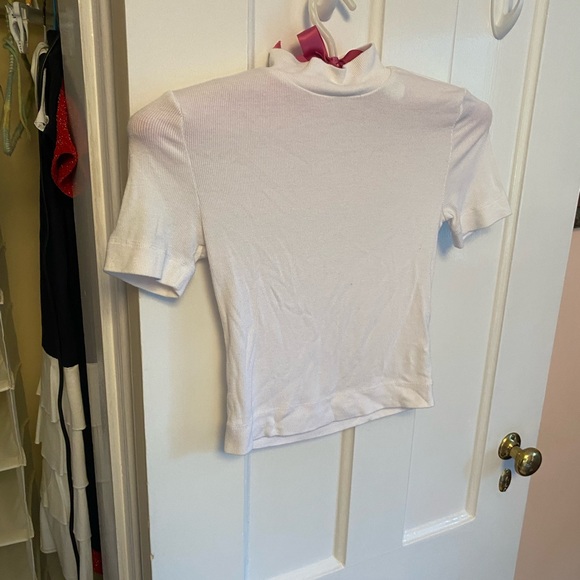 Aritzia white mock neck tee - Picture 3 of 3